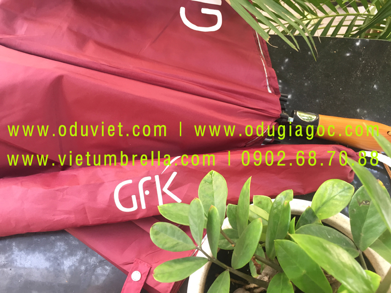 xưởng sản xuất ô dù cầm tay in logo quảng cáo
